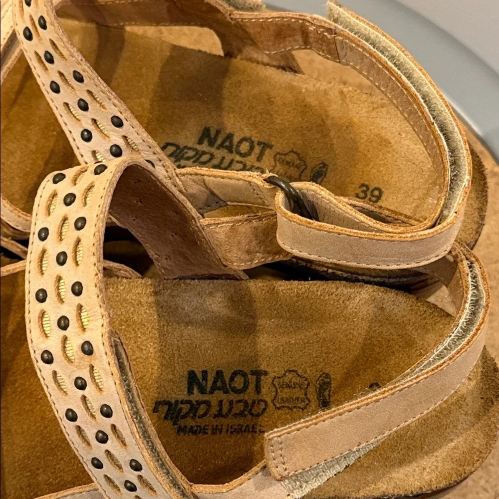 Naot elegant tan